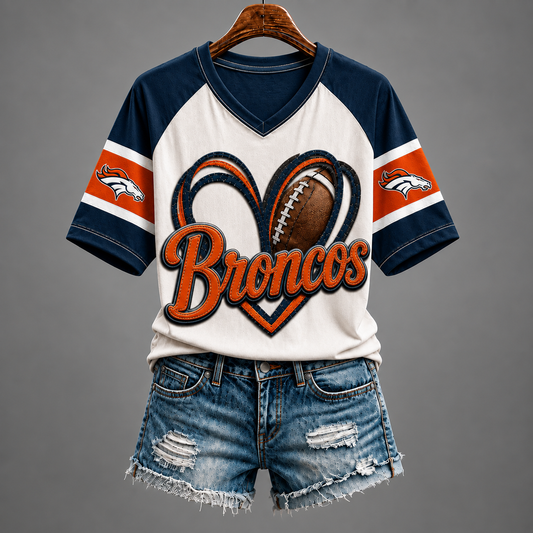 DB x Premium V-Neck Women‘s Shirt